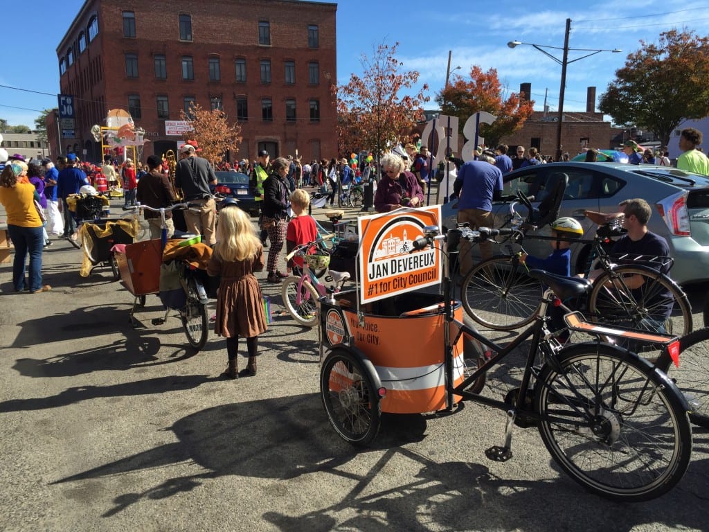 Lining up with the cargo bike contingent for the Honk parade